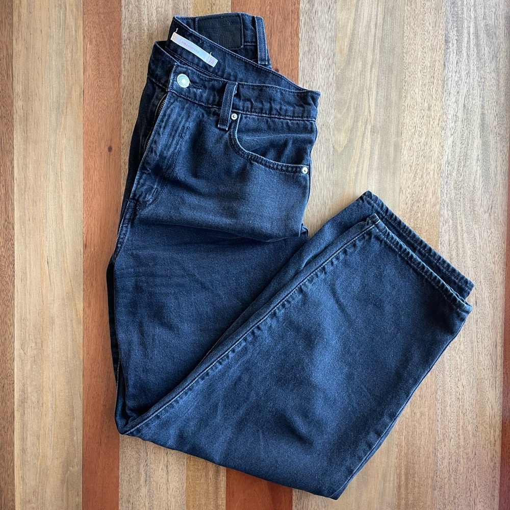 Levi’s women’s size 28 black balloon leg high rise wide leg pant